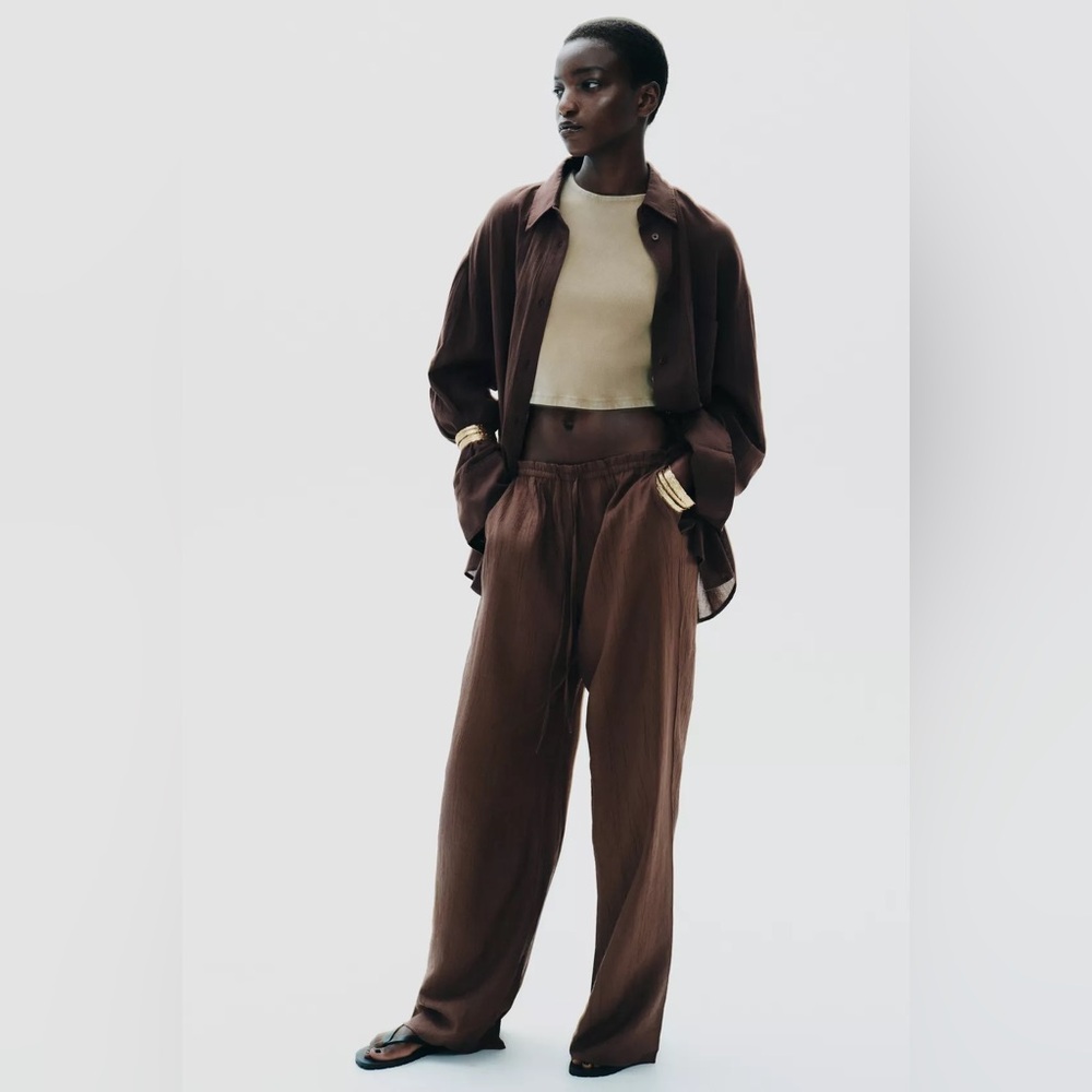 Zara Textured Crinkle Wide Leg Pants Size M Brown Relaxed High Rise Minimalist